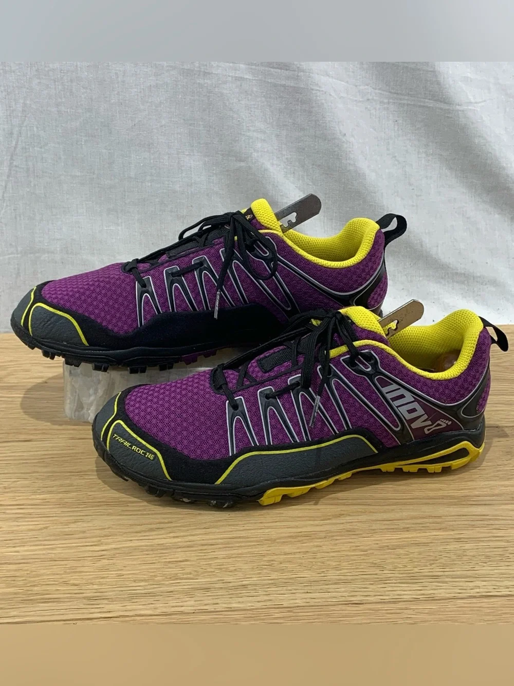 Inov-8 Trailroc 246 Womens Size 9 Purple Yellow Trail Running Shoes Excellent